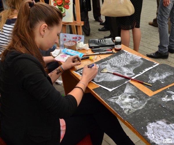 ПТУ Волині презентують: одяг, їжа, меблі та навіть мангал. ФОТО 