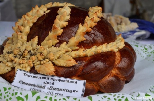 ПТУ Волині презентують: одяг, їжа, меблі та навіть мангал. ФОТО 