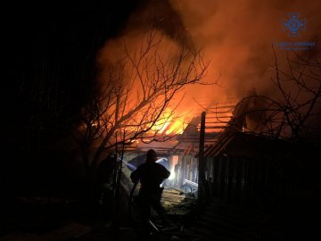 На Волині вночі згоріла господарська будівля