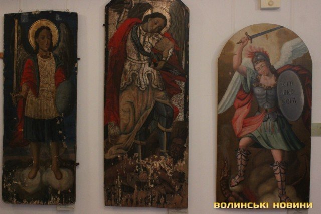 Святі воїни: у Луцьку відкрили виставку унікальних ікон