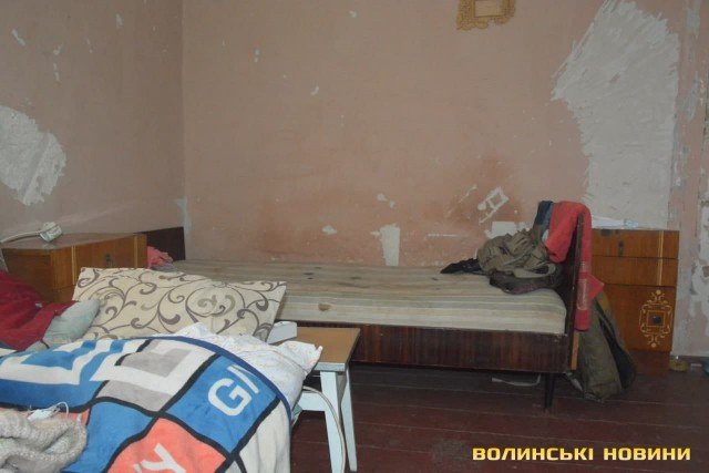 На Волині вагітну сироту поселили у хату-розвалюху, яка не придатна для проживання. ФОТО