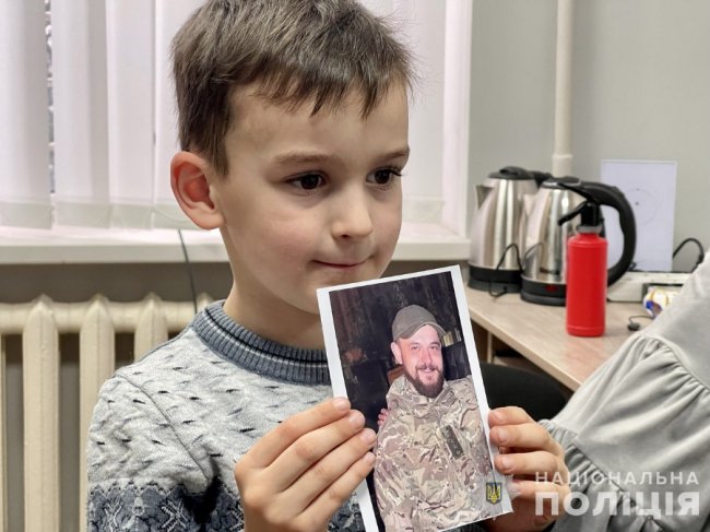 Поліцейські на Волині зробили подарунок родині полеглого колеги