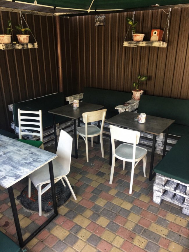 Ягідні штруделі, французькі круасани: у місті на Волині відкрили нову кав'ярню