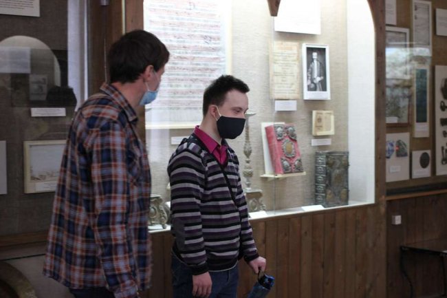 Лучанин із синдромом Дауна провів екскурсію в музеї. ВІДЕО