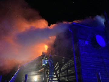 У Луцьку вночі горіла баня. ФОТО