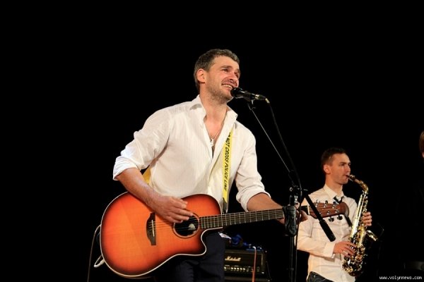 Фото концерту Арсена Мірзояна в Луцьку