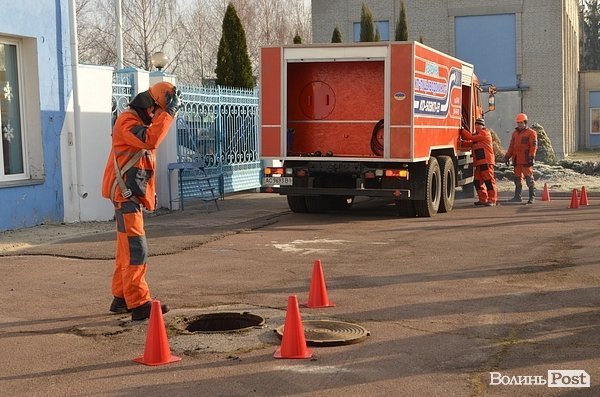 На «Луцькводоканалі» презентували прогресивну техніку. ФОТО