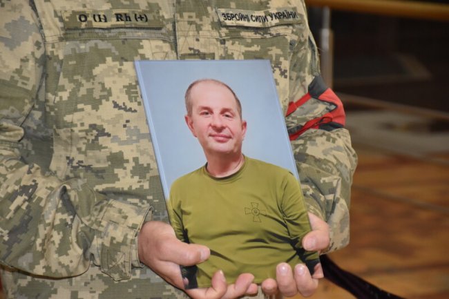 У Луцьку попрощалися із захисником України Олександром Бондаренком