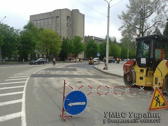 Волинських посадовців карають за ями на дорогах. ФОТО