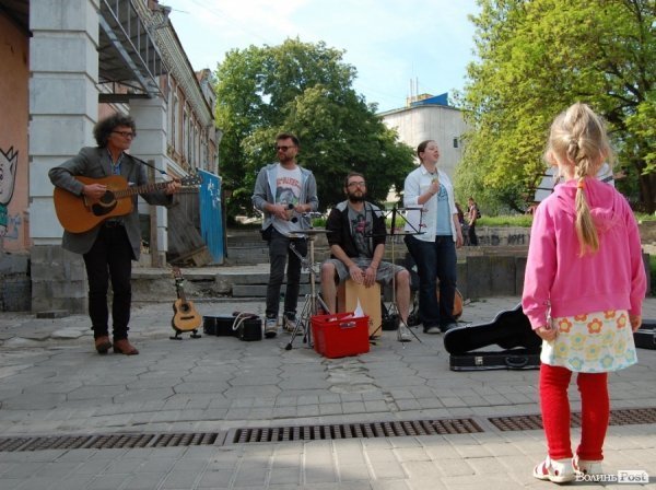 Неформальні екскурсії, музичні вулиці, історія просто неба: Луцьк заманює туристів