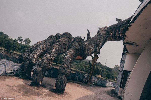 В мережу виклали вражаючі фото покинутого аквапарку. ФОТО