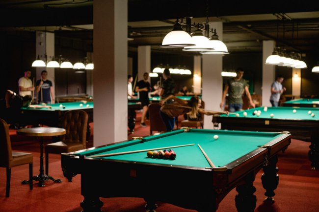 «George’s Club» – популярне місце серед поціновувачів боулінгу та більярду*