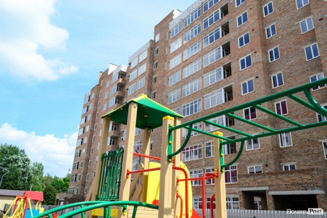 Фотозвіт із будівництва найяскравішого житлового комплексу Луцька* 