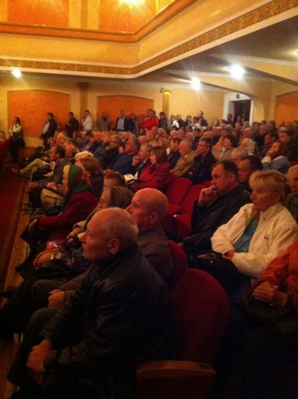 Анатолій Гриценко зустрівся з лучанами. ФОТО*