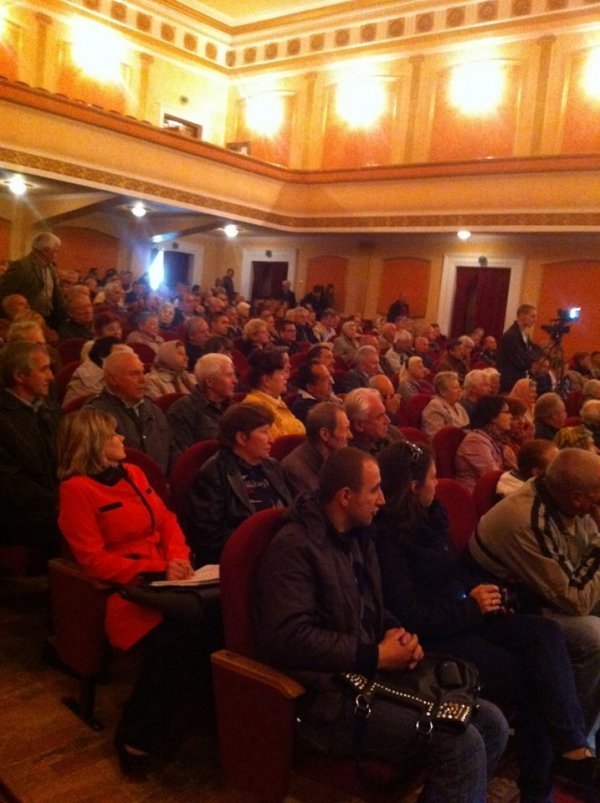 Анатолій Гриценко зустрівся з лучанами. ФОТО*