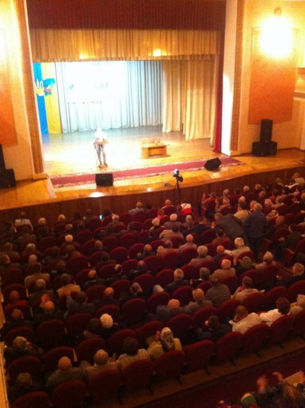 Анатолій Гриценко зустрівся з лучанами. ФОТО*