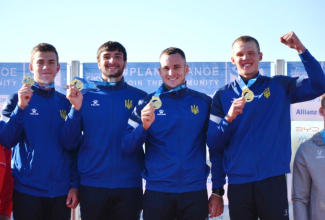 Українські каноїсти стали чемпіонами світу та відмовилися фотографуватися з росіянами. ФОТО