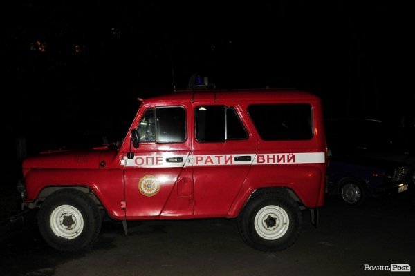 Переполох у Луцьку: дим у підвалі налякав мешканців багатоповерхівки. ФОТО