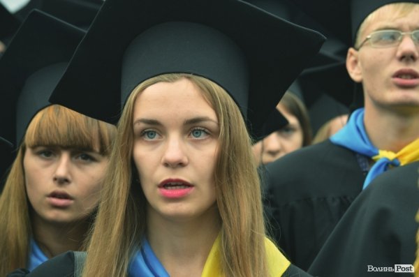 Фотопогляд: посвята в студенти першокурсників СНУ