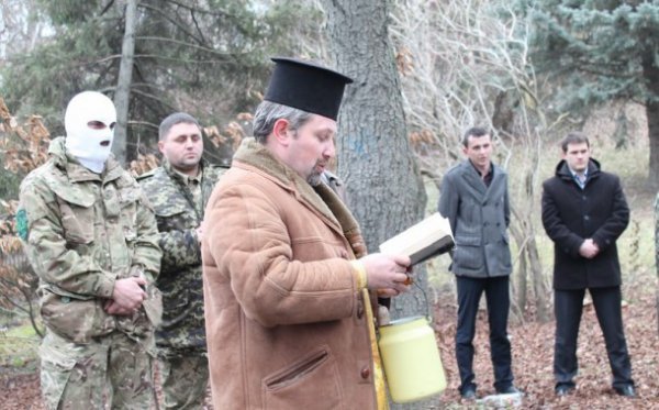 Волинські лісники передали автомобіль батальйону «Айдар». ФОТО