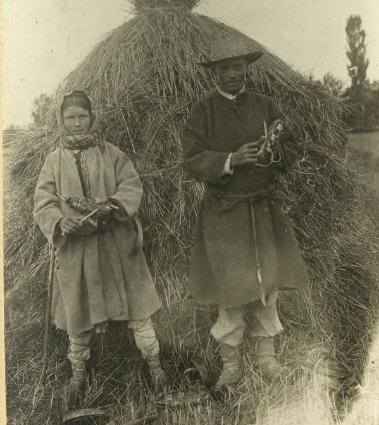 Опублікували раритетні фото мешканців селища Любешів