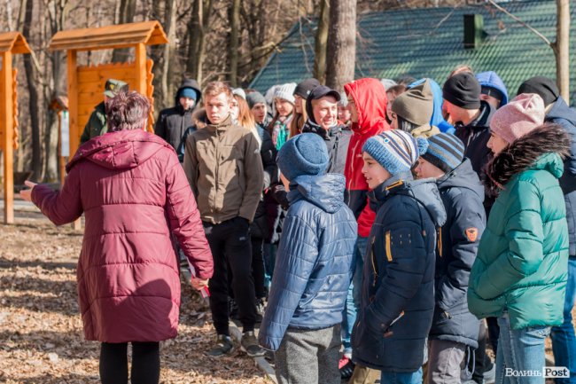 Учні першого на Волині міського шкільного лісництва побували у «волинській Швейцарії». ФОТО