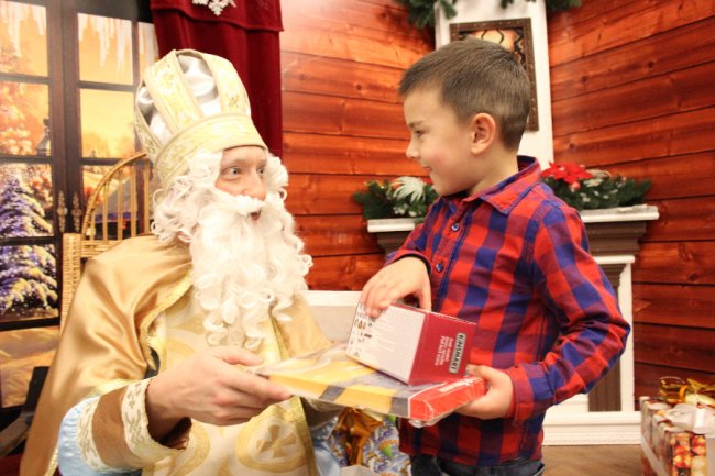 Миколай з «ПортCity» привітав маленького лучанина, якого шукали усім містом