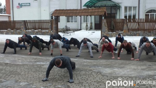 Патріотичний флешмоб: бійці кинули виклик чиновникам