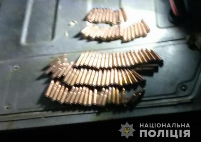 У Луцьку знайшли таємний сховок у землі, де чоловік зберігав гранати і патрони. ФОТО. ВІДЕО