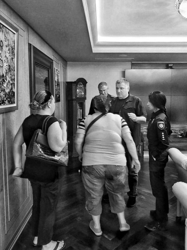 Аваков вперше зустрівся із родиною 5-річного хлопчика, якого вбили поліцейські