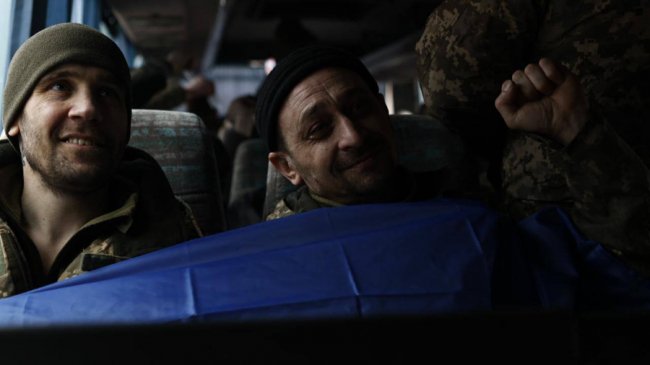 Справжнє щастя – бачити їх удома: з російського полону повернули 150 захисників