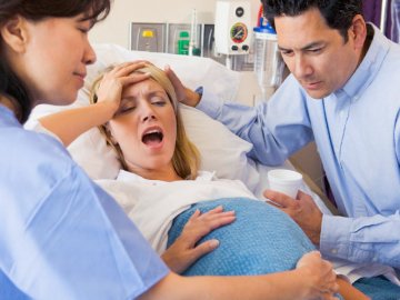 Волинські медики відповіли на актуальні питання щодо пологів без болю