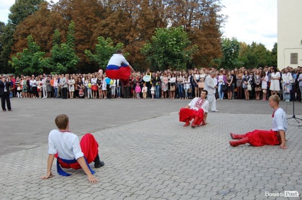 Посвята в студенти у луцькому «політесі». ФОТО