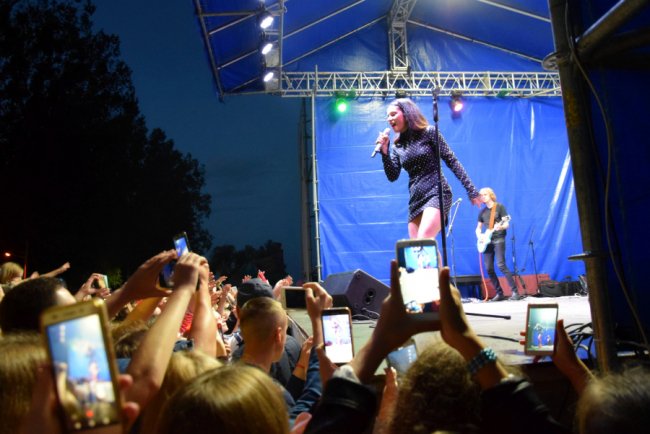 Пісні, танці, конкурси та імениті гості: грандіозний концерт до Дня Ратного*