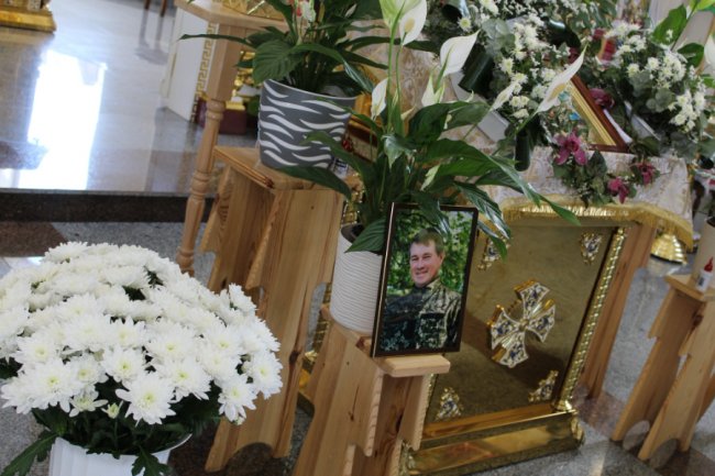 На Волині попрощалися з 56-річним Героєм Сергієм Дмитруком