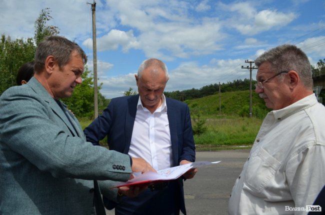 Замість ям – новенький асфальт: на волинській дорозі відремонтують кільце