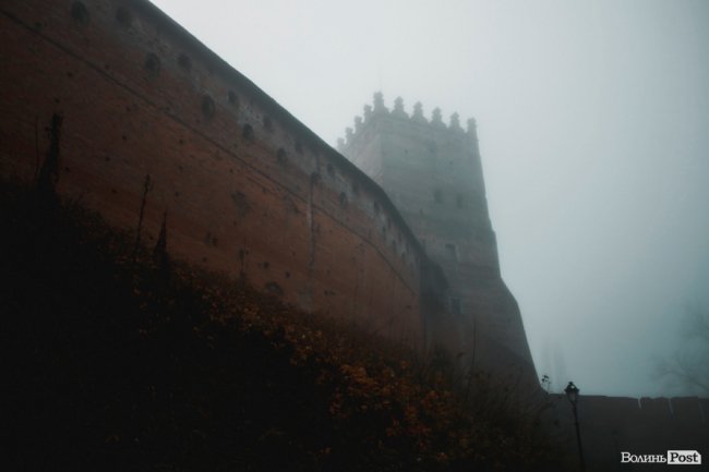 Туманний Луцьк: неймовірні фото 