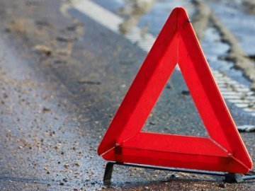 В Івано-Франківську постраждав лучанин, який в'їхав в автобус