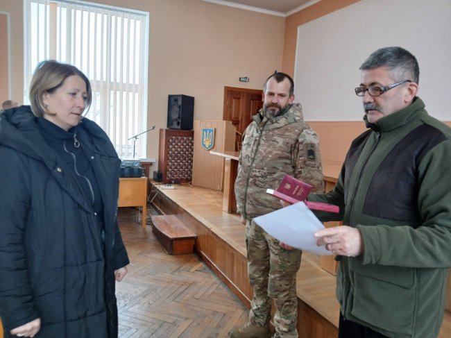 На Волині рідним загиблих воїнів вручили нагороди Героїв. ФОТО