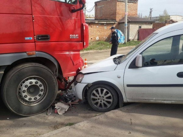 В Луцьку ДТП за участі бензовоза. ОНОВЛЕНО. ФОТО.