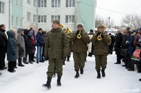 «Десантник пішов у небо»:  у Ківерцях поховали Героя Маріса Камінського