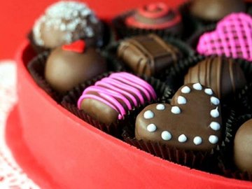 Лучанин, який вкрав у магазині коробку цукерок, сяде у тюрму на 4 роки 