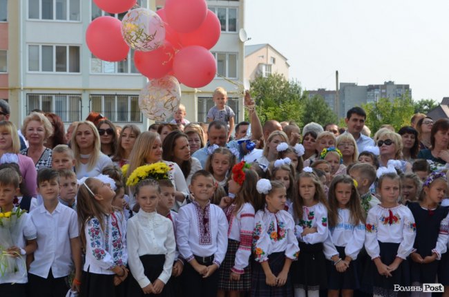 Під гаслом «Вперше»: луцька школа №27 відкрила свої двері. ФОТОРЕПОРТАЖ