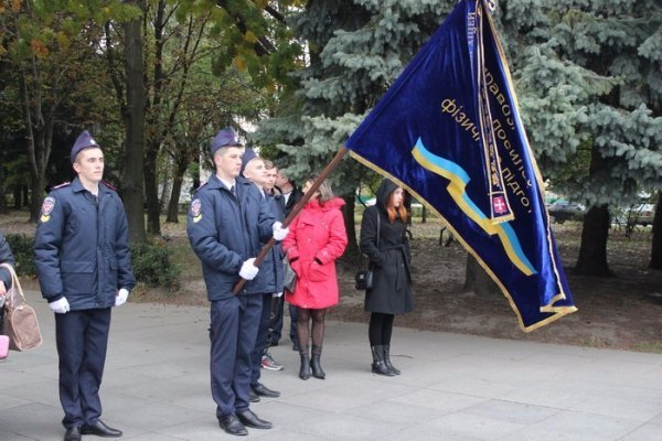 Луцькі ліцеїсти склали присягу на вірність українському народу. ФОТО