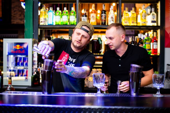 У «Промені» організовують вечірки в американському стилі*