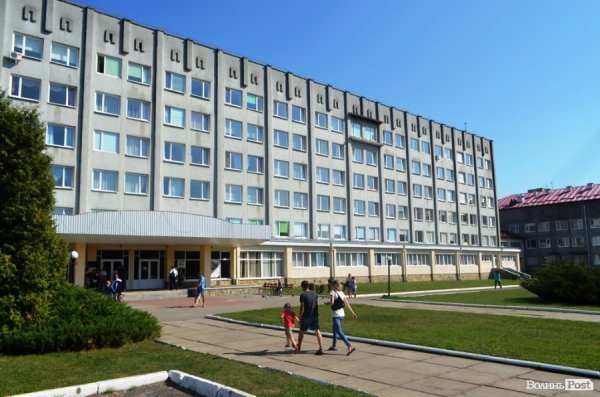 Небайдужі клієнти ПриватБанку подарували медичне обладнання. ФОТО