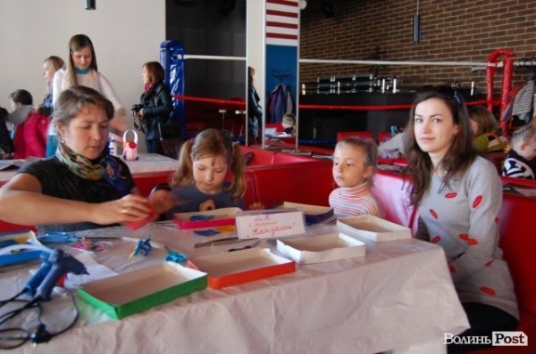 У Луцьку почали готувати подарунки до Великодня. ФОТО