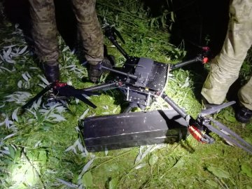 Луцькі прикордонники виявили дрона-кур’єра, який переправляв контрабанду до Польщі