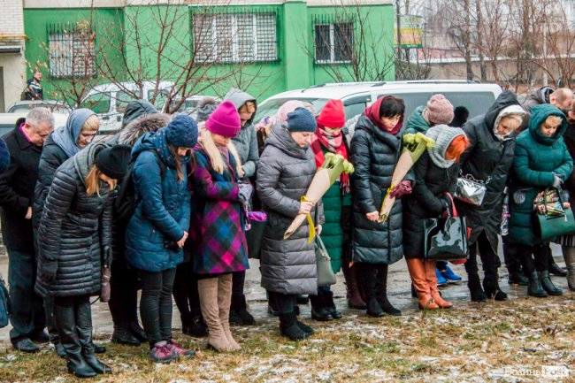 У Луцьку освятили хрест під будівництво дитячої церкви. ФОТО