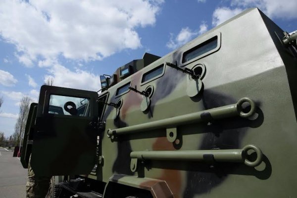 Прикордонники провели «тест-драйв» нового броньованого  автомобіля «Козак-2». ФОТО
